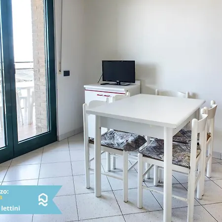 Se002 - Senigallia, Bilocale Fronte Mare Con Inclusa *