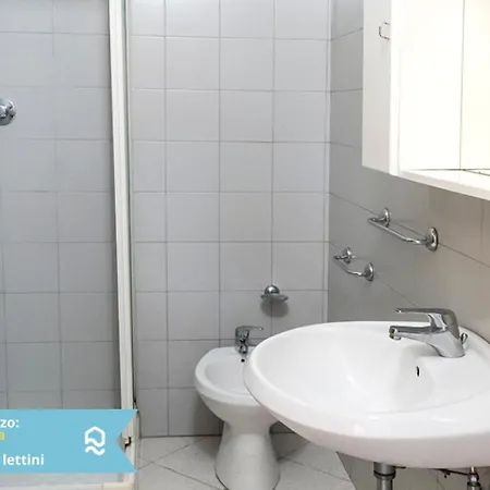 Se002 - Senigallia, Bilocale Fronte Mare Con Inclusa